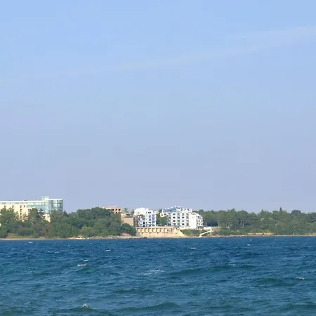 Ab Apartment דירה פומורי